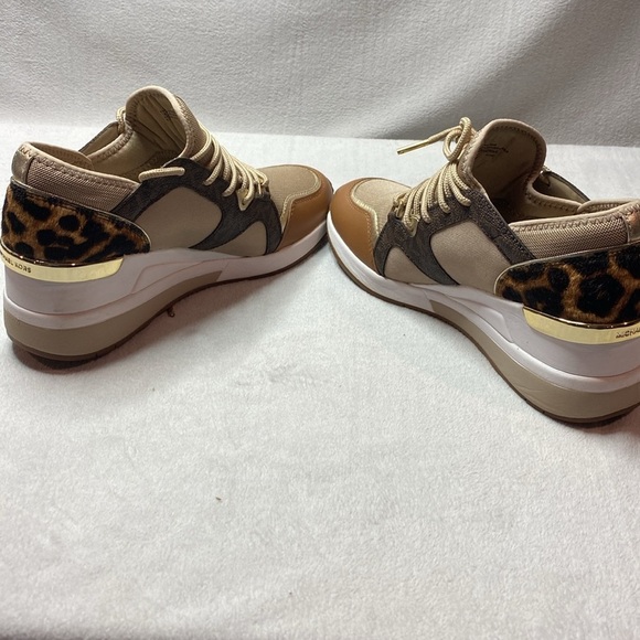 Michael Kors brown animal print wedged sneakers size 8.5 - Picture 7 of 7